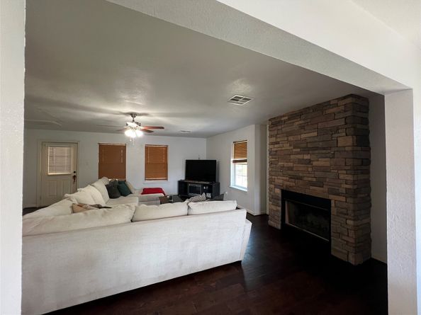 1119 Twin Falls Road, Houston TX 77088