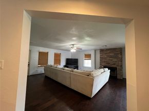 1119 Twin Falls Road, Houston TX 77088