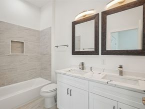 3011 Sparrow Street A/B, Houston TX 77051