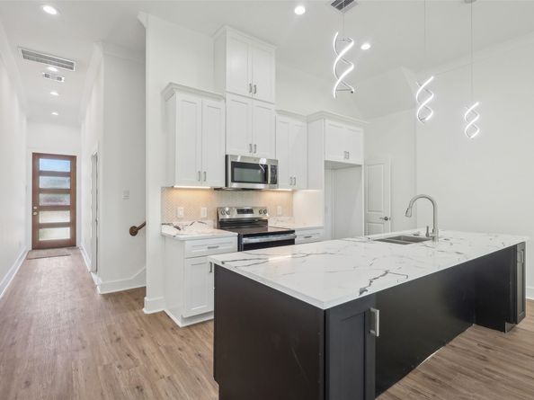 3011 Sparrow Street A/B, Houston TX 77051