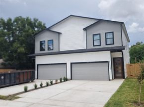 3011 Sparrow Street A/B, Houston TX 77051