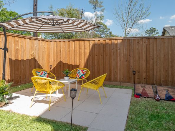 5114 Golden Forest Dr B, Houston TX 77091