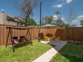 5114 Golden Forest Dr B, Houston TX 77091