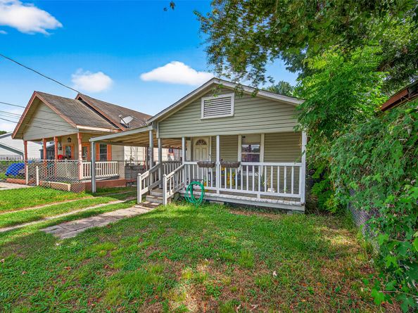 6835 Avenue S, Houston TX 77011