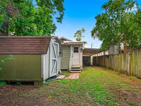 6835 Avenue S, Houston TX 77011