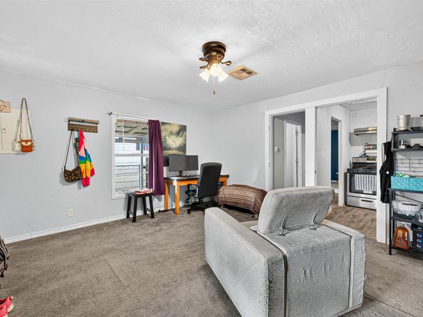 6835 Avenue S, Houston TX 77011