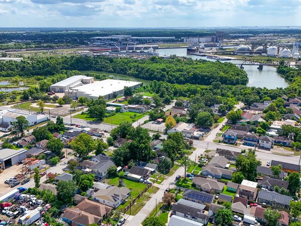 6835 Avenue S, Houston TX 77011