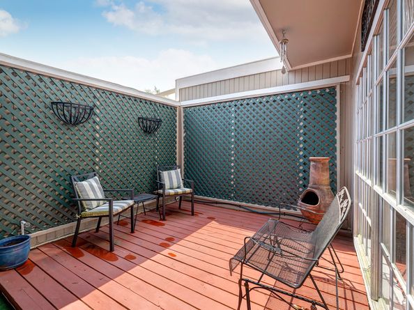 2228 S Piney Point Road 107, Houston TX 77063