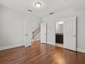 702 N Shepherd Drive, Houston TX 77007