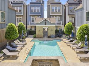 702 N Shepherd Drive, Houston TX 77007