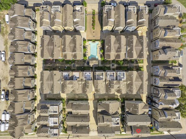 702 N Shepherd Drive, Houston TX 77007