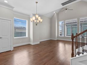 702 N Shepherd Drive, Houston TX 77007