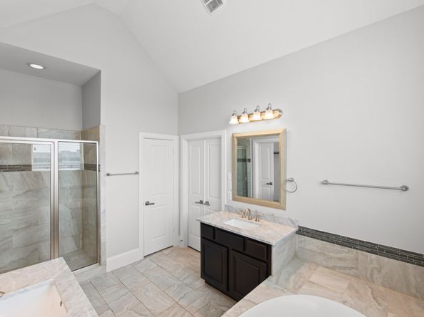 702 N Shepherd Drive, Houston TX 77007