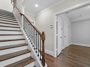 702 N Shepherd Drive, Houston TX 77007