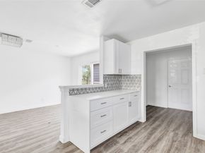 4803 Elser Street, Houston TX 77009