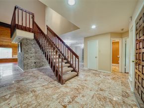 8018 Candle Lane, Houston TX 77071