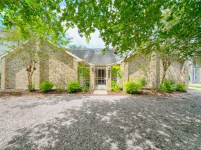 8018 Candle Lane, Houston TX 77071