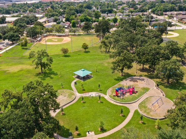 1102 Gazin Street, Houston TX 77020