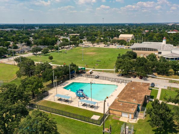 1102 Gazin Street, Houston TX 77020
