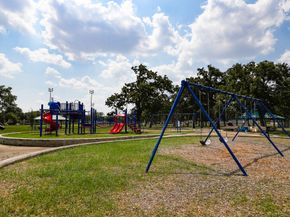 1102 Gazin Street, Houston TX 77020
