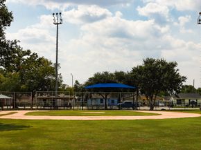1102 Gazin Street, Houston TX 77020