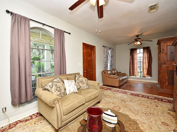 4104 Walker Street, Houston TX 77023