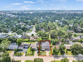 1423 Conrad Sauer Drive, Houston TX 77043
