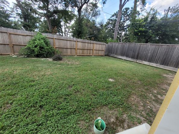 1423 Conrad Sauer Drive, Houston TX 77043
