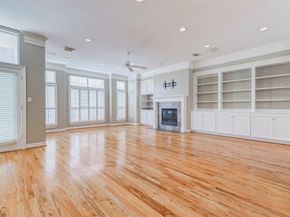 661 Hartman Street, Houston TX 77007