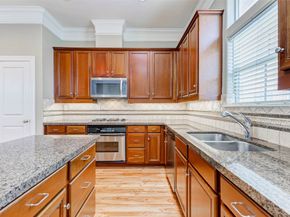 661 Hartman Street, Houston TX 77007