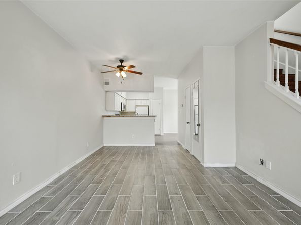 2626 Holly Hall Street 1102, Houston TX 77054