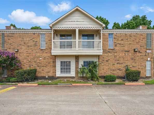 2626 Holly Hall Street 1102, Houston TX 77054