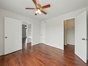 2626 Holly Hall Street 1102, Houston TX 77054