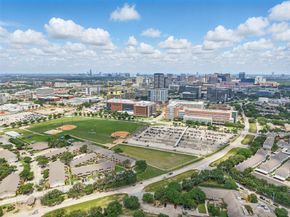 2626 Holly Hall Street 1102, Houston TX 77054