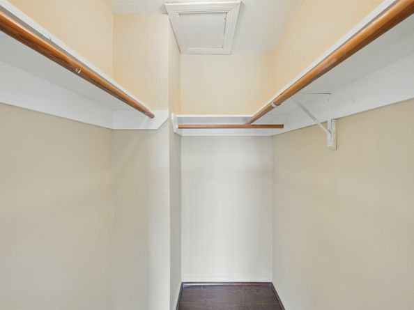 2626 Holly Hall Street 1102, Houston TX 77054