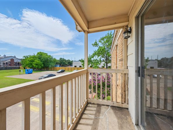 2626 Holly Hall Street 1102, Houston TX 77054