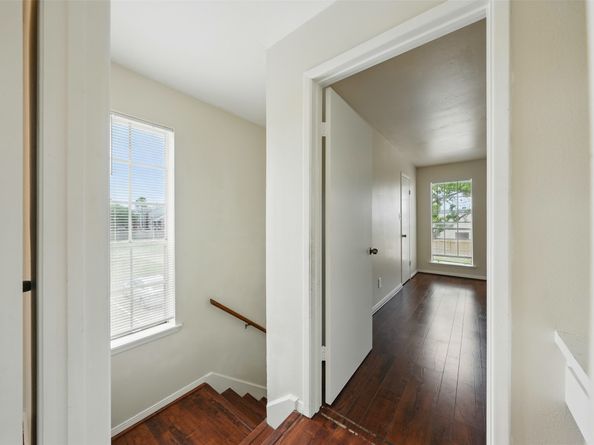 2626 Holly Hall Street 1102, Houston TX 77054