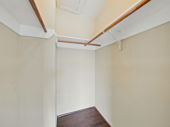 2626 Holly Hall Street 1102, Houston TX 77054