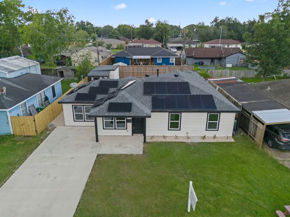 1127 Roper Street, Houston TX 77034