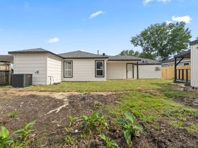 1127 Roper Street, Houston TX 77034