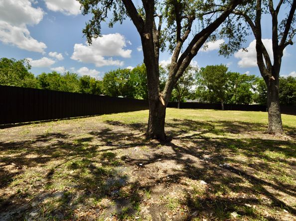 7133 Evans Street, Houston TX 77061