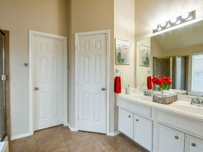 20138 East Lakebridge Ln, Richmond TX 77407