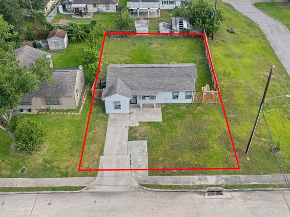 5035 Andrea Street, Houston TX 77021
