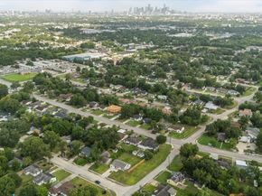 5035 Andrea Street, Houston TX 77021