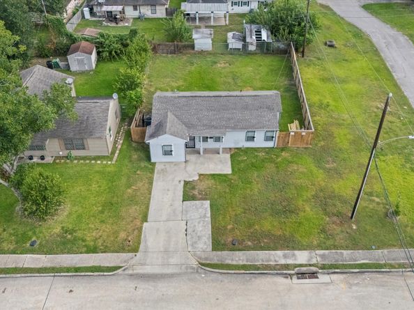 5035 Andrea Street, Houston TX 77021