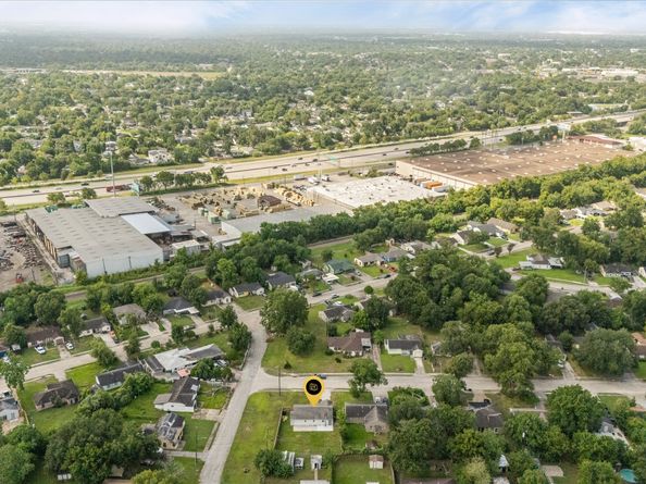 5035 Andrea Street, Houston TX 77021