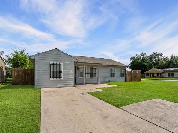 5035 Andrea Street, Houston TX 77021