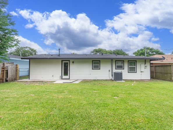 2114 Linden Creek Lane, Houston TX 77017