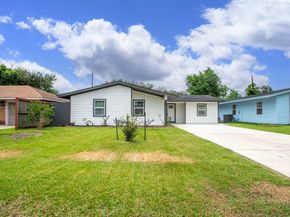 2114 Linden Creek Lane, Houston TX 77017