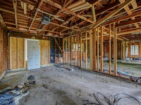 5822 Lyndhurst Drive, Houston TX 77033